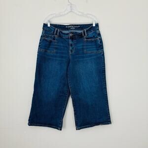 M Jeans By Maurices Mid Rise Blue Denim Capris Women’s Size 16
